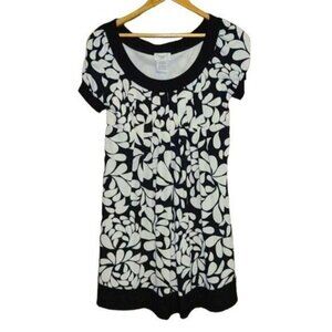 Maggie L Size 8 Petite Flowy Stretch Black and White Dress
